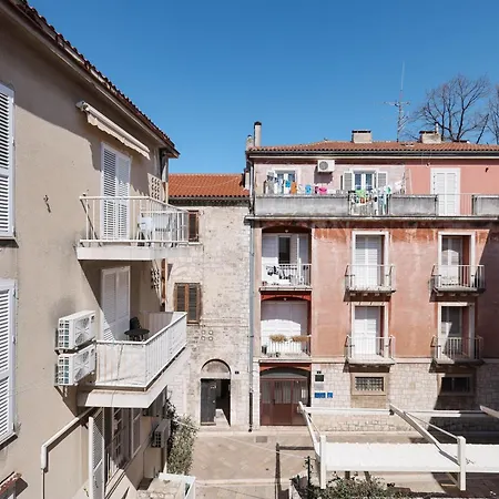 Platea Magna Lux Appartement *