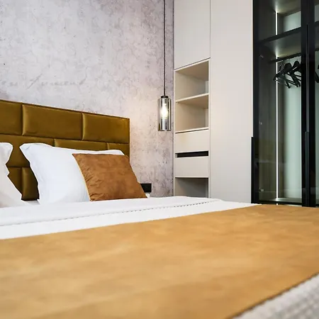 Platea Magna Lux Appartement *