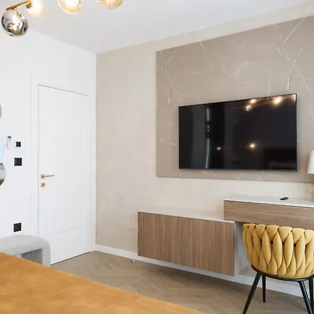 Platea Magna Lux Appartement *
