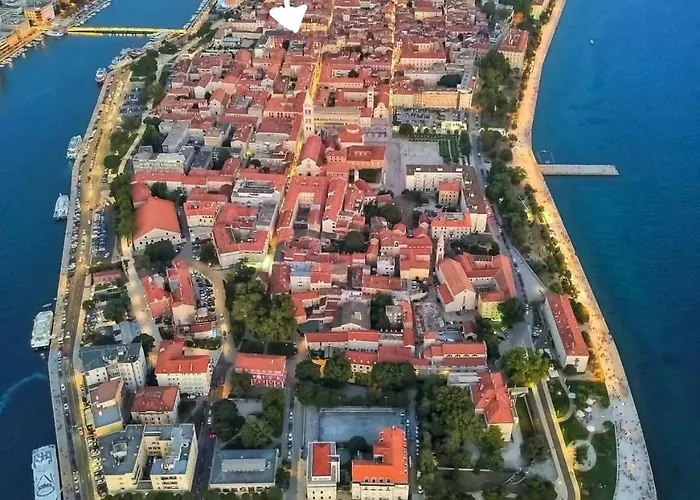 Platea Magna Lux Задар